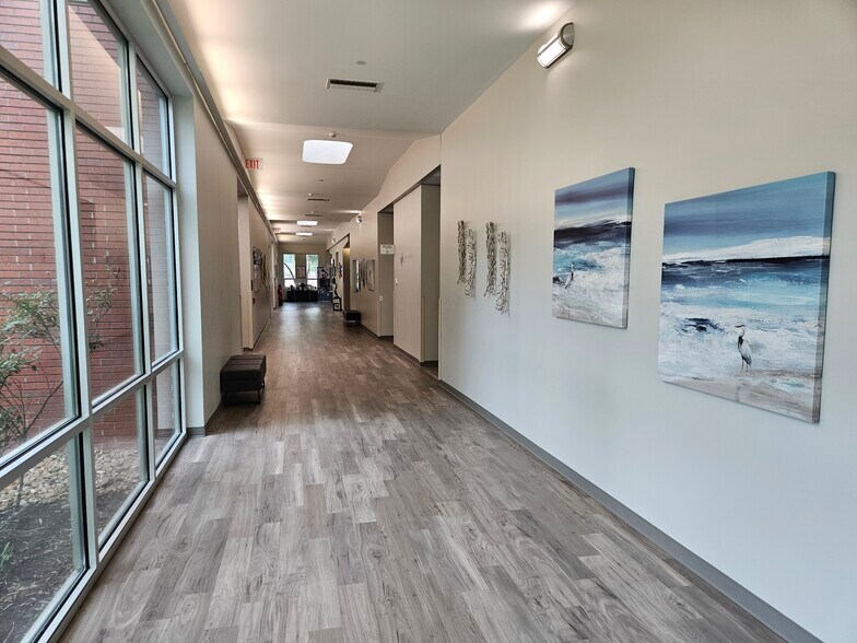 More Photos Of 411 Lantern Bend Dr, Houston Medical For Lease