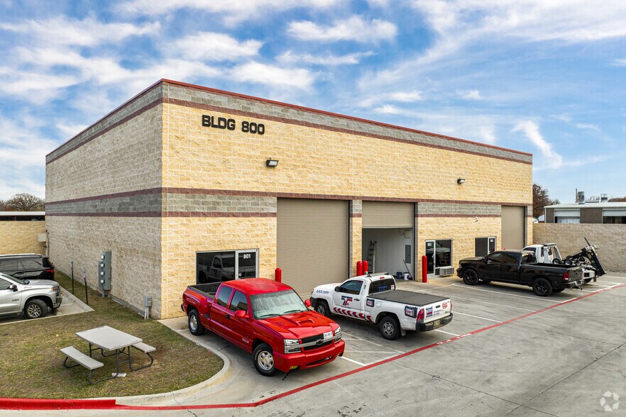 More Photos Of 985 E State Hwy 121, Lewisville Unknown For Lease