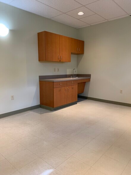 More Photos Of 239 E Brown St, East Stroudsburg Medical For Lease
