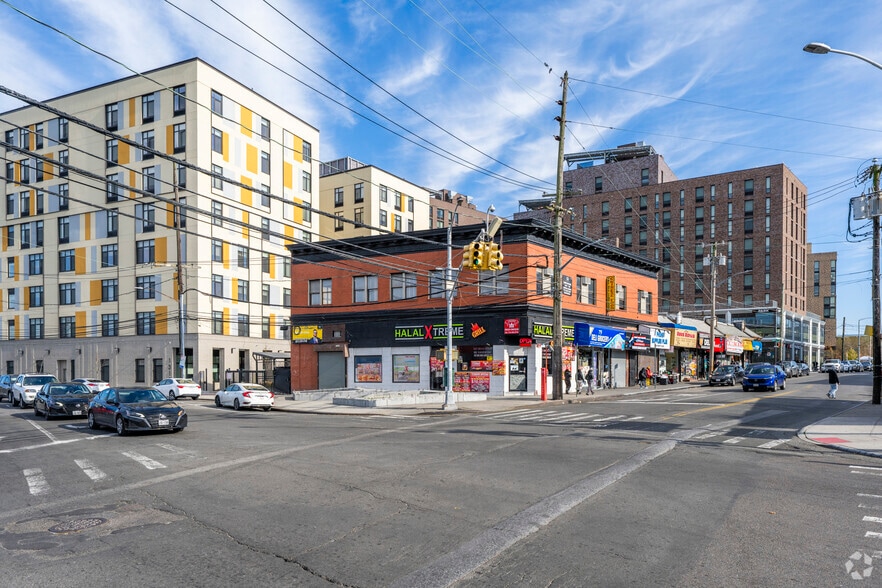 More Photos Of 2146 Mott Ave, Far Rockaway Storefront Retail Office For Lease