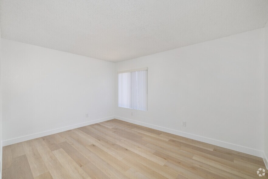 More Photos Of 9360 Creekside Ct, Santee Apartments For Sale