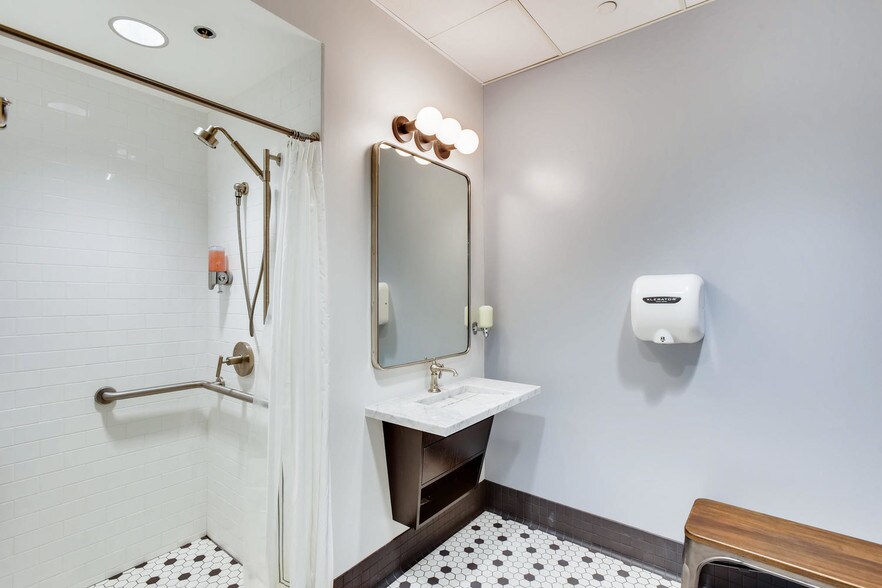 More Photos Of 520-538 SW 6th Ave, Portland Office For Lease