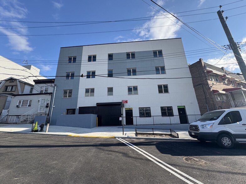 More Photos Of 722 Saint Lawrence Ave, Bronx Apartments For Sale