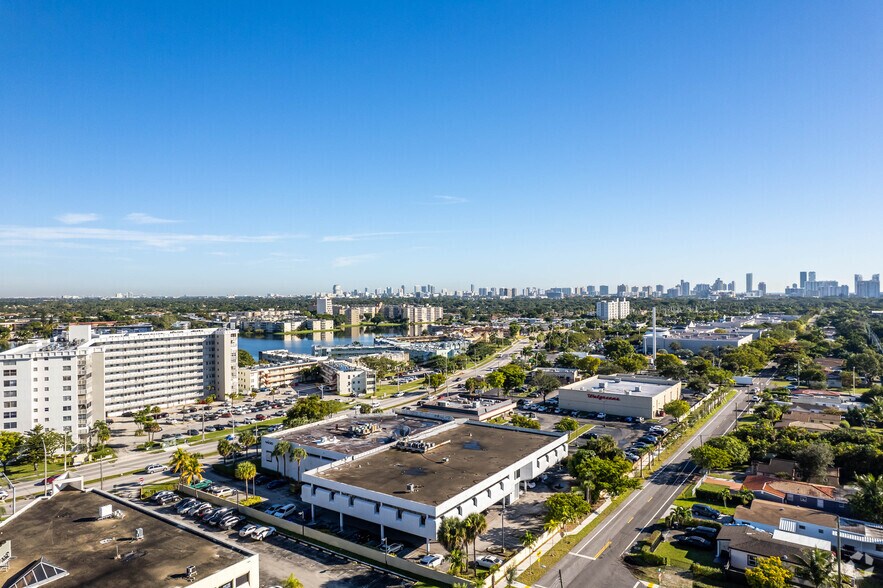 More Photos Of 1400 NE Miami Gardens Dr, Miami Medical For Lease