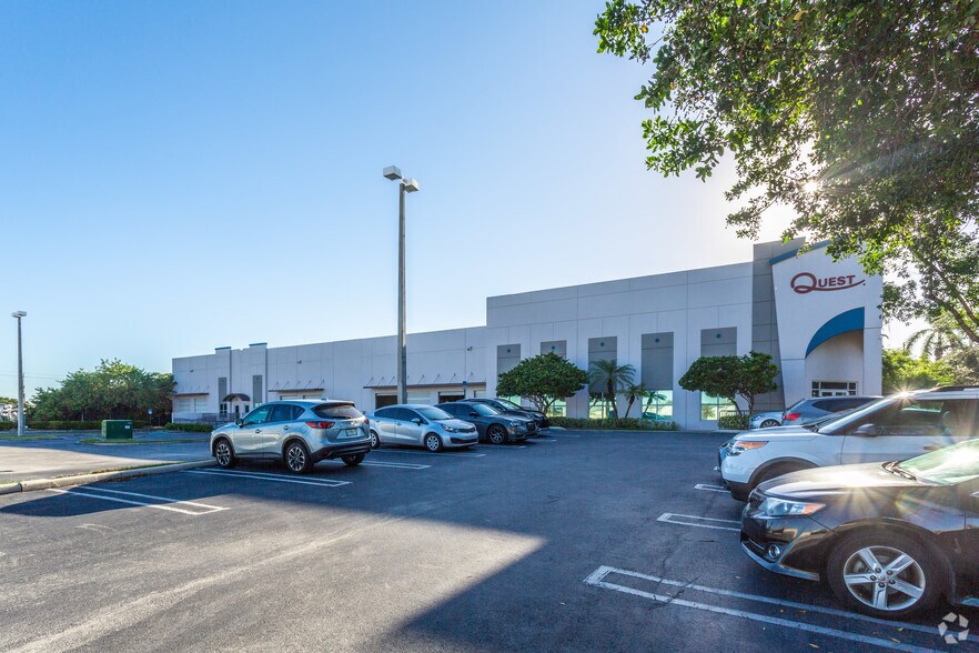 More Photos Of 11200 NW 138th St, Medley Warehouse For Lease