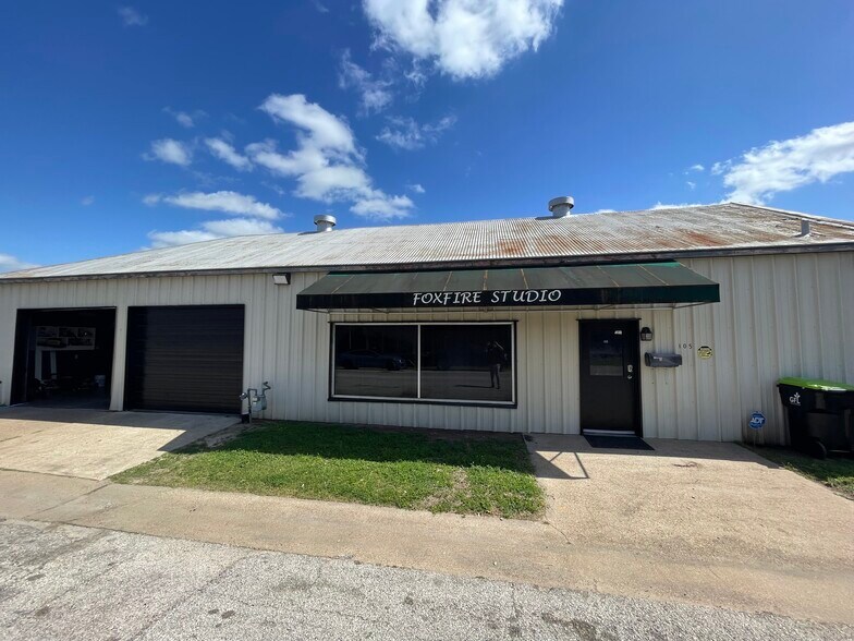 More Photos Of 105 S 2nd St, Richmond General Retail For Sale