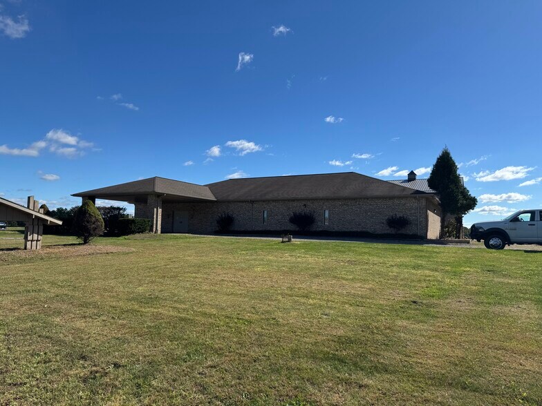 More Photos Of 1046 Ekastown Rd, Saxonburg Office Residential For Lease