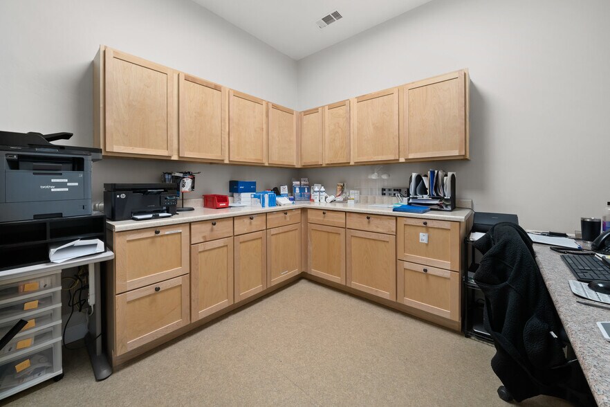 More Photos Of 71-75 N Main St, Templeton Office For Lease