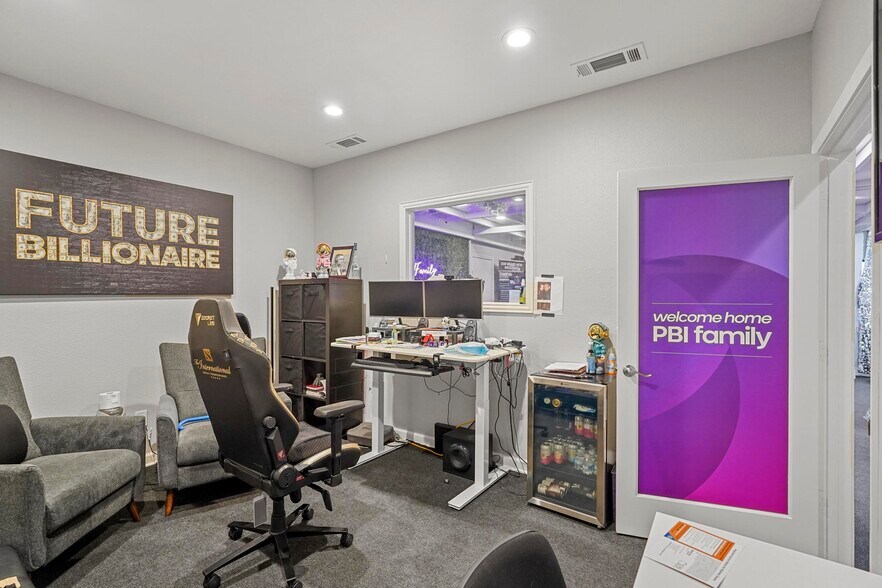 More Photos Of 4250 I-30 E, Rockwall Showroom For Sale