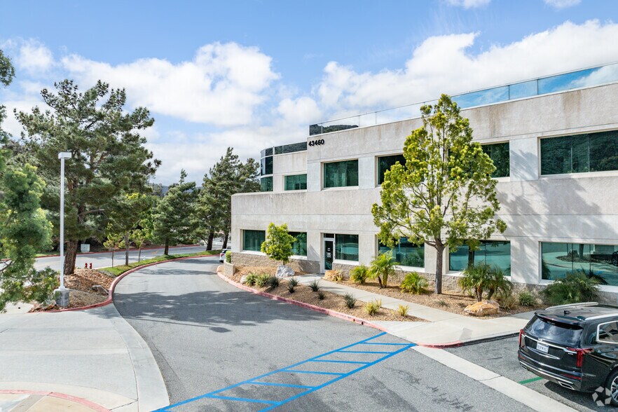 More Photos Of 43460 Ridge Park Dr, Temecula Coworking Space