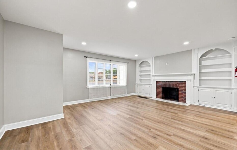 More Photos Of 3457 Clinton St, West Seneca Office Residential For Sale