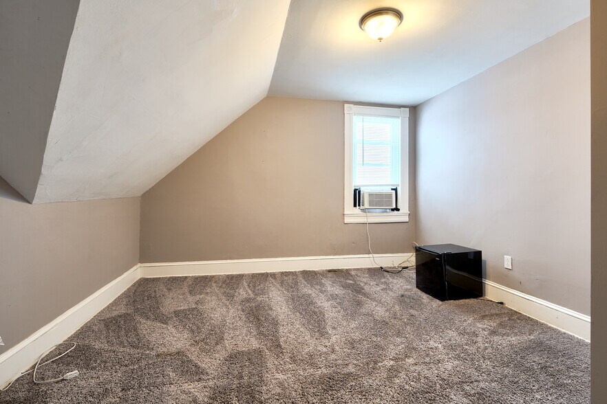 More Photos Of 16-18 Sudbrook Ln, Pikesville Office Residential For Sale