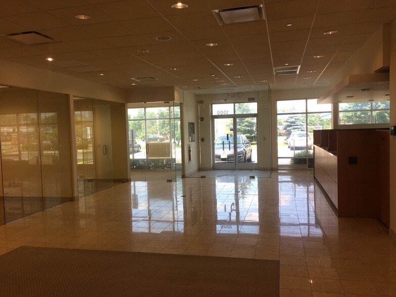 More Photos Of 1000-1050 Geneva Rd, Wheaton General Retail For Sale