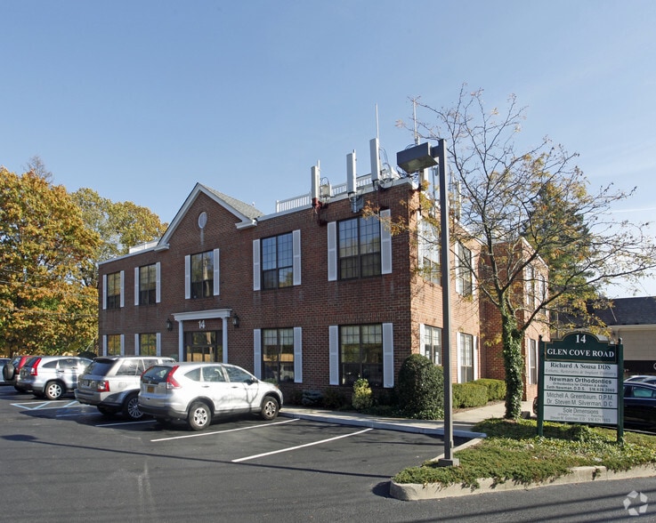 Primary Photo Of 14 Glen Cove Rd, Roslyn Heights Coworking Space