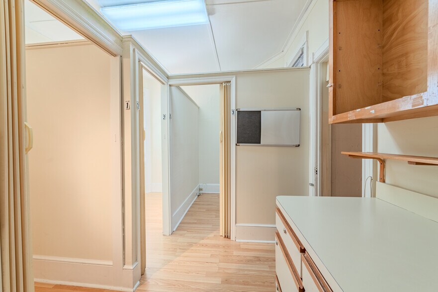 More Photos Of 177 W High St, Somerville Medical For Sale