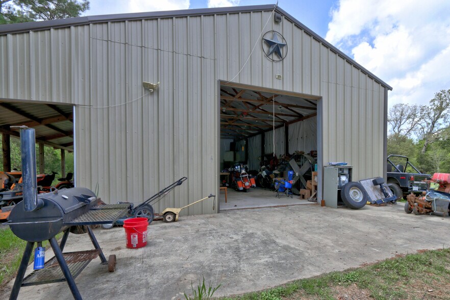 More Photos Of 18135 N Highway 75, Willis Specialty For Sale