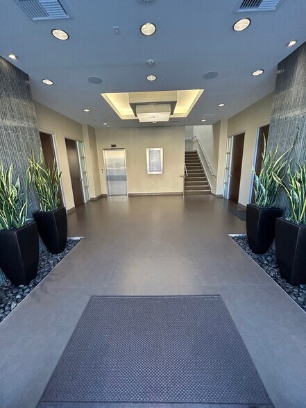 More Photos Of 18426 Brookhurst St, Fountain Valley Medical For Lease