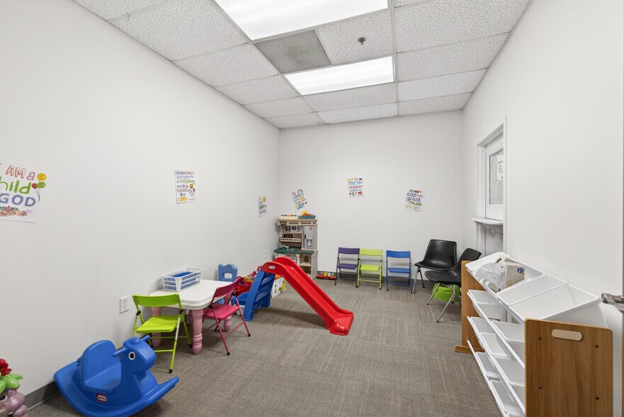More Photos Of 3005 Lenora Church Rd, Snellville Office For Sale