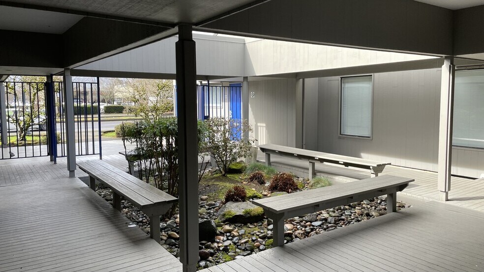 More Photos Of 940-948 NE 102nd Ave, Portland Medical For Sale