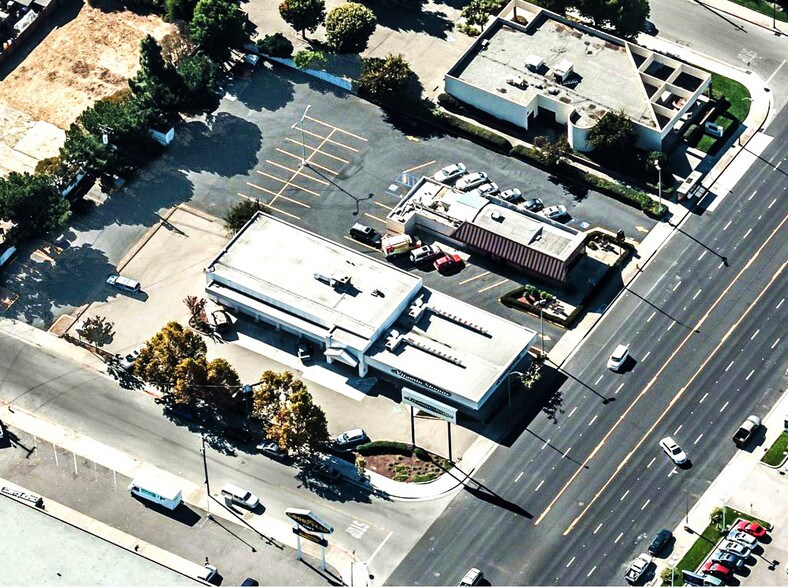 More Photos Of 3150 Stevens Creek Blvd, San Jose Freestanding For Lease