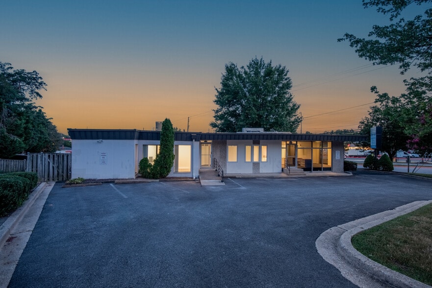 More Photos Of 10101 Lorain Ave, Silver Spring Medical For Sale