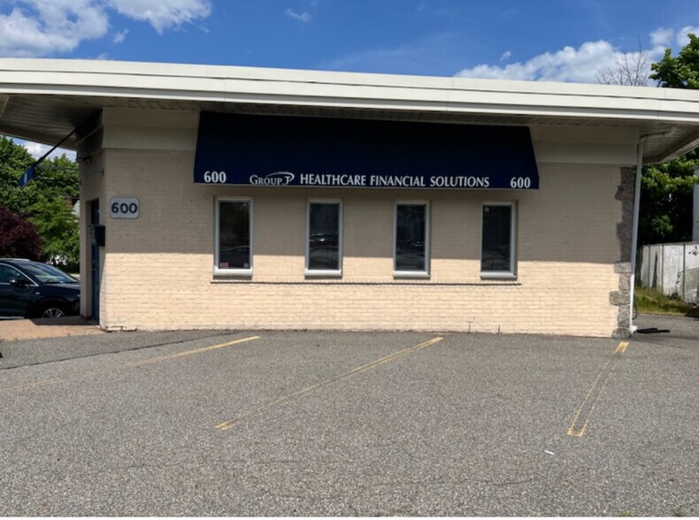 More Photos Of 600 Hicksville Rd, Bethpage Medical For Sale