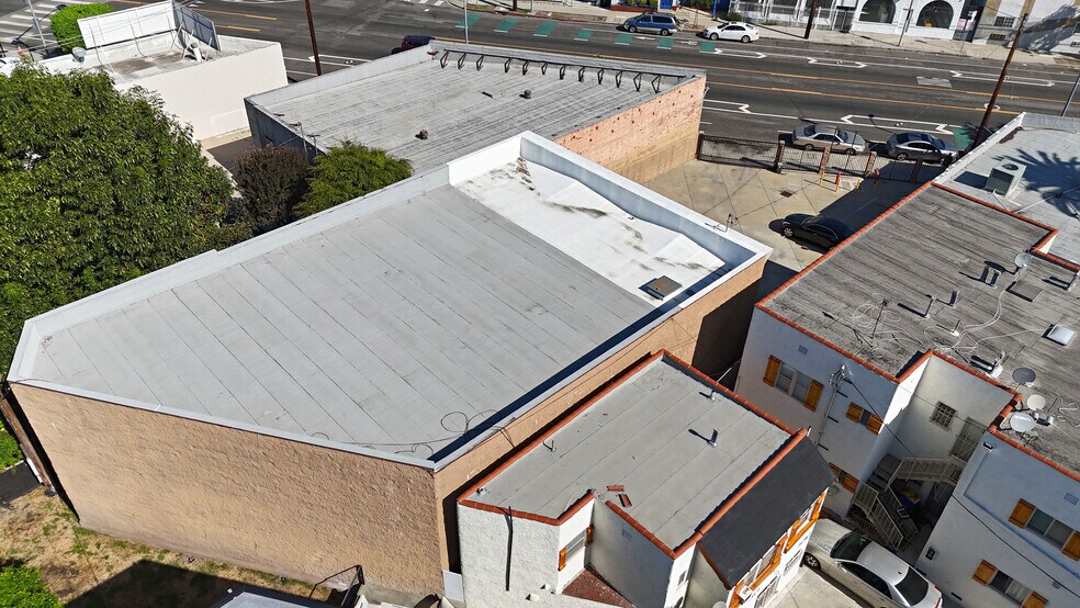 More Photos Of 4910 W Adams Blvd, Los Angeles Industrial For Lease
