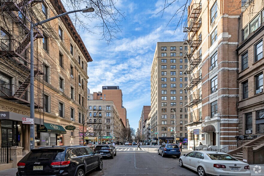 More Photos Of 173 W 85th St, New York Apartments For Lease