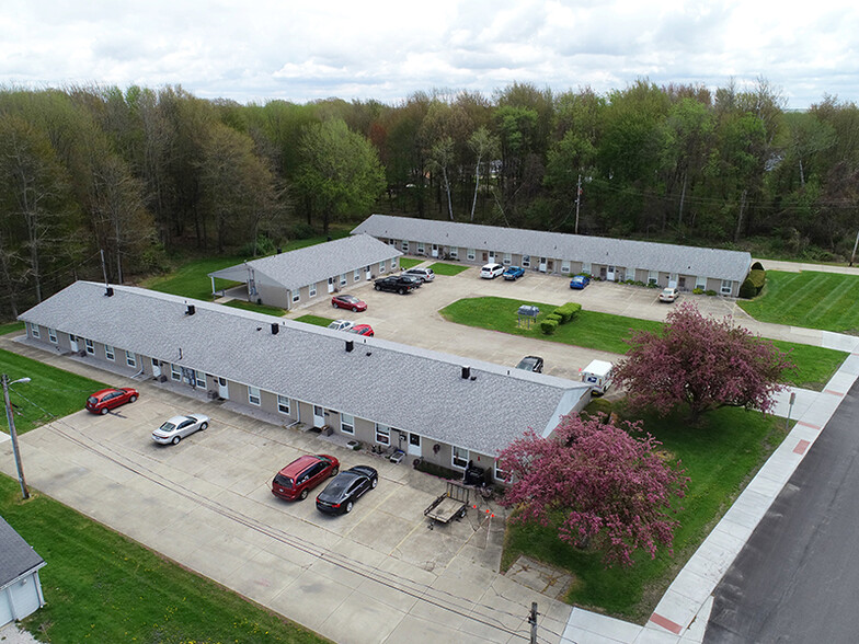 Primary Photo Of 770 Chestnut St, Conneaut Apartments For Sale