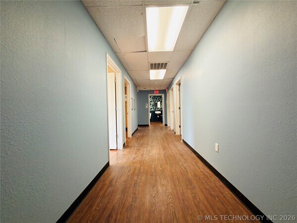 More Photos Of 1002 E Cherry St, Cushing Medical For Sale
