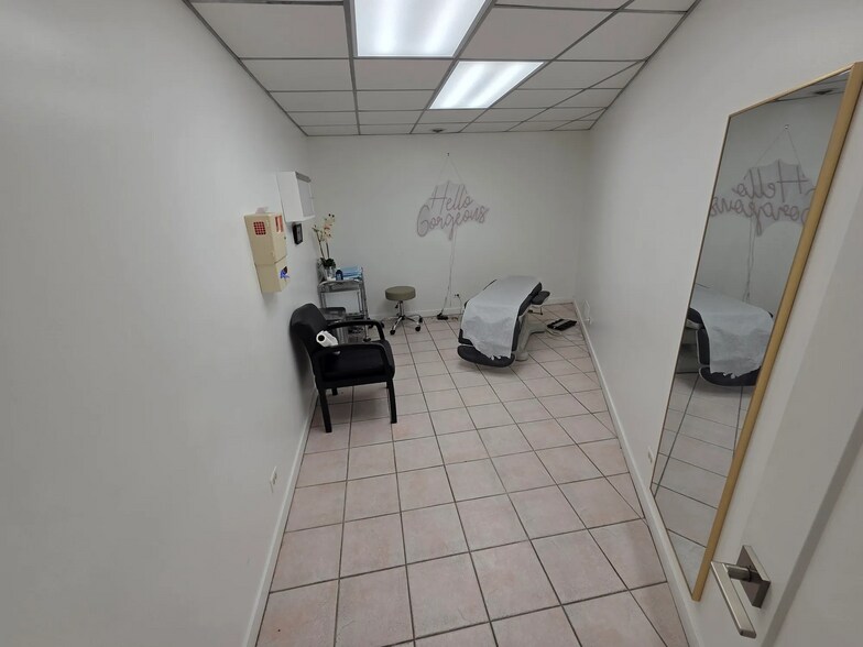 More Photos Of 3918 W 63rd St, Chicago Medical For Sale