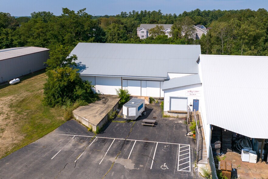 More Photos Of 54 Allen St, Rochester Light Distribution For Sale