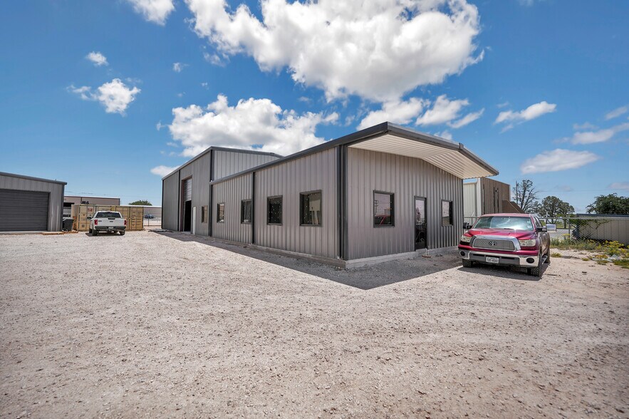 More Photos Of 2811 S County Road 1257, Midland Warehouse For Sale