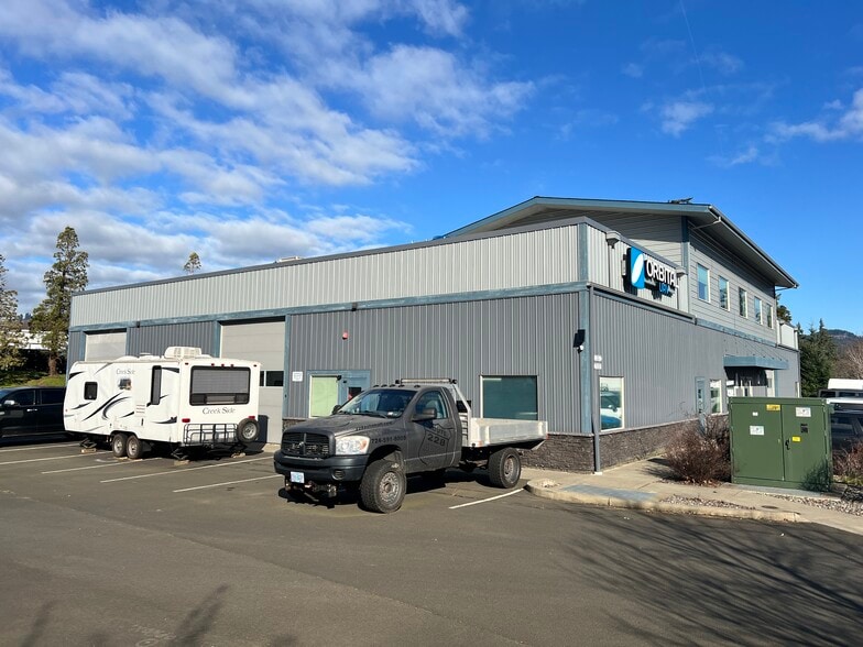 More Photos Of 210 Wasco Loop, Hood River Industrial For Lease