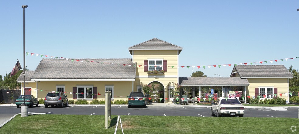 Primary Photo Of 4701 Main St, Oakley Freestanding For Sale