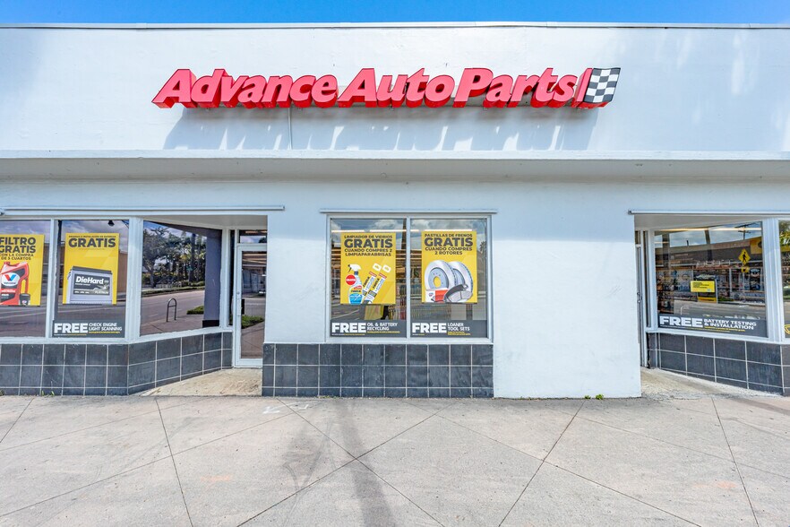 More Photos Of 969 Normandy Dr, Miami Beach Storefront For Sale