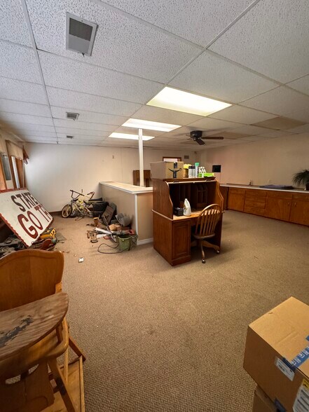 More Photos Of 517 S Main St, Stafford Flex For Sale