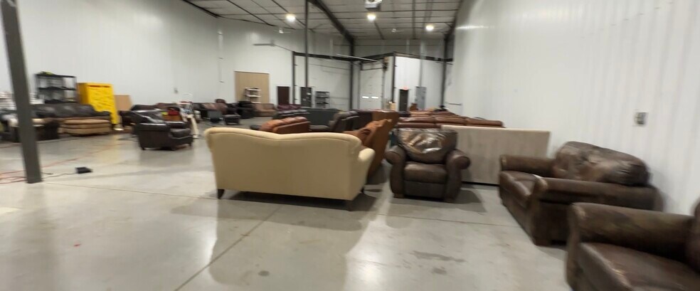 More Photos Of 2881 Commerce Park Dr, Madison Light Manufacturing For Lease