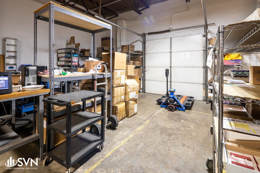 More Photos Of 330 Midland Pl, Lexington Warehouse For Lease