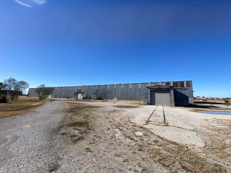 More Photos Of 1501 S John Zink Ave, Skiatook Manufacturing For Lease