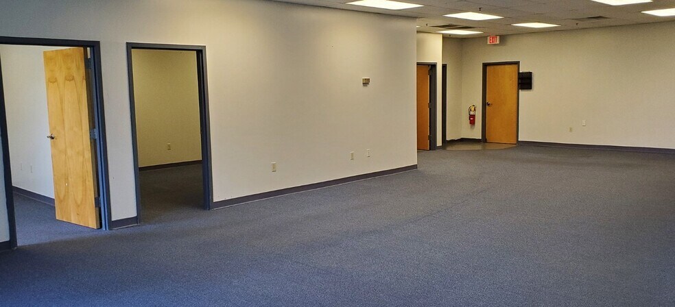 More Photos Of 201 Regional Pky, Orangeburg Warehouse For Lease