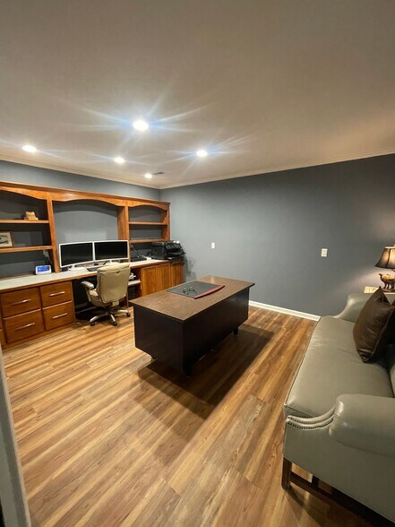 More Photos Of 455 E Highway 324, Rock Hill Showroom For Lease