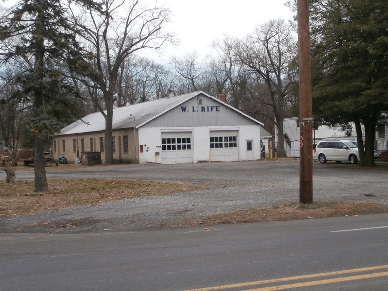 More Photos Of 903-907 Marne Hwy, Hainesport Service Station For Sale