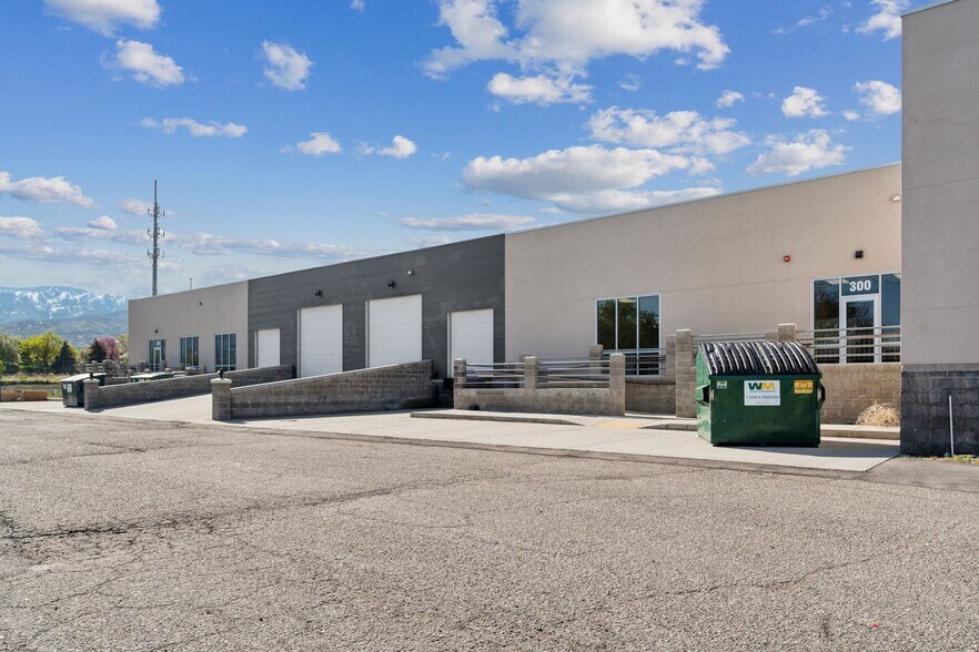 More Photos Of 999 W 1500 S, Woods Cross Warehouse For Lease