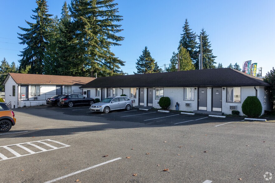More Photos Of 16526 Aurora Ave N, Shoreline Hotel For Sale