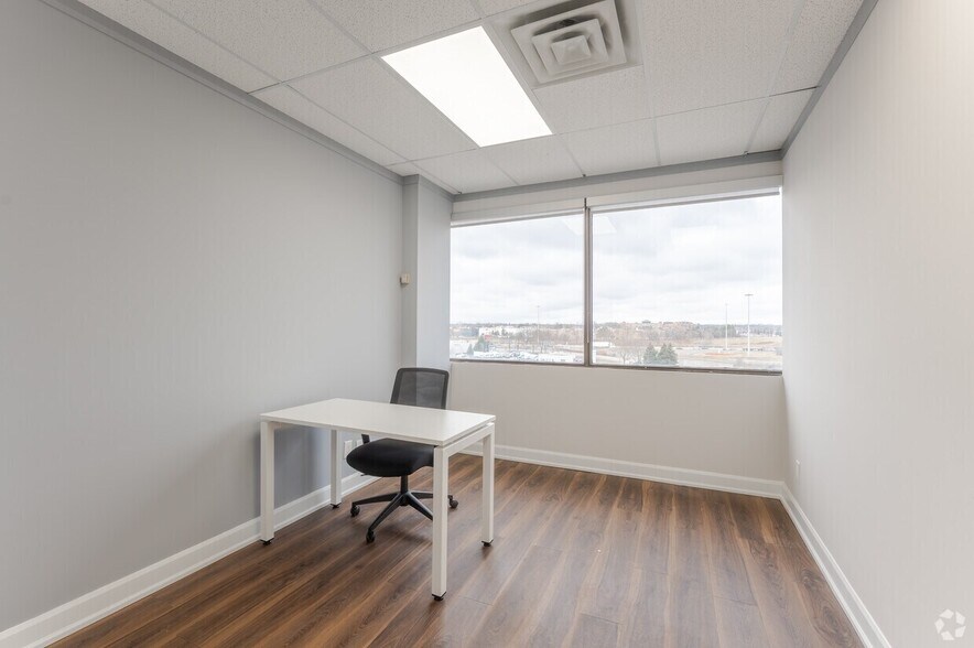 More Photos Of 710 Dorval Dr, Oakville Coworking Space