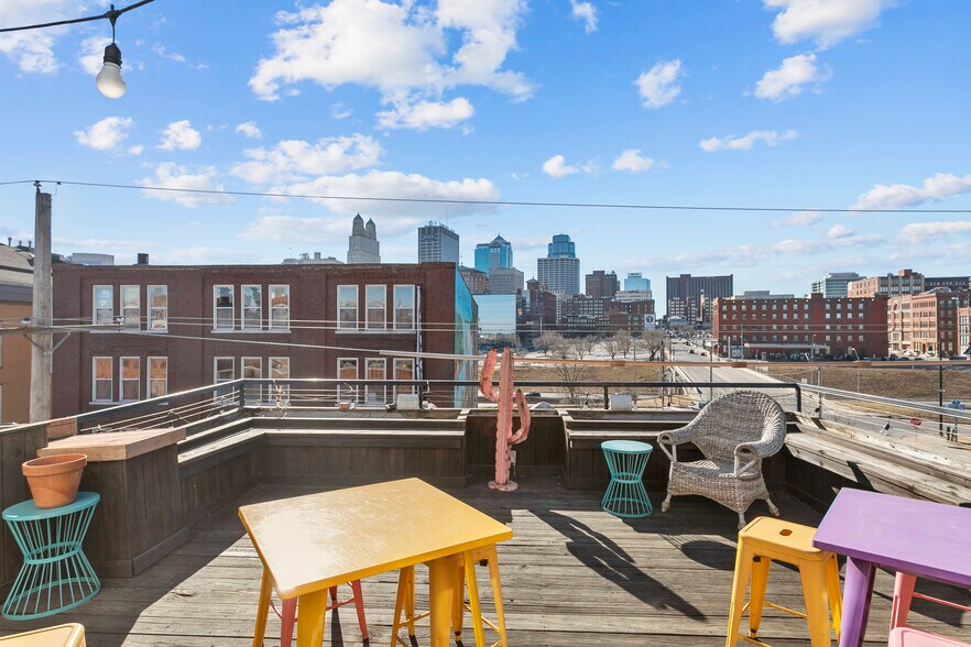 More Photos Of 120-122 W 5th St, Kansas City Storefront Retail Residential For Sale