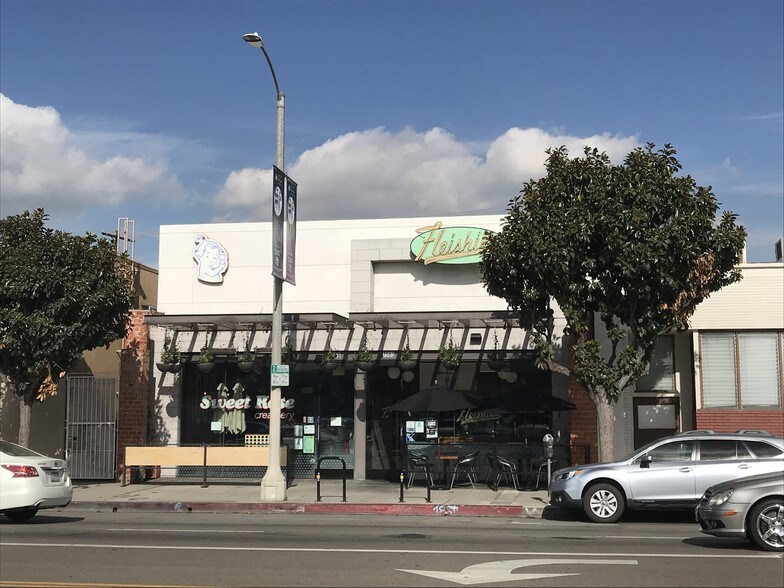 More Photos Of 7563-7565 Beverly Blvd, Los Angeles Restaurant For Lease