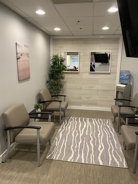 More Photos Of 1585 N Barrington Rd, Hoffman Estates Medical For Sale