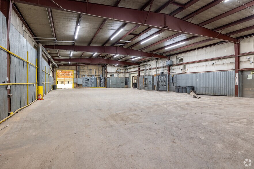 More Photos Of 450 25th St, Greeley Manufacturing For Sale